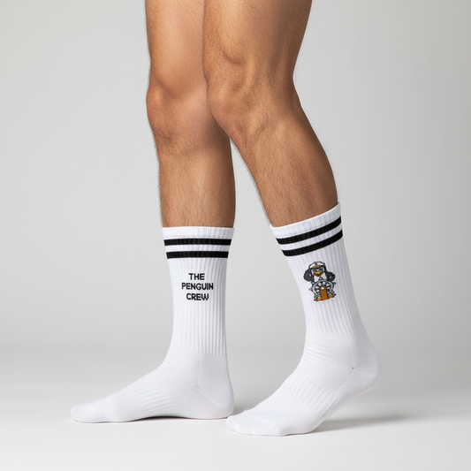 Calcetines originales de invierno con pingüino capitán bordado y rayas deportivas negras en la caña